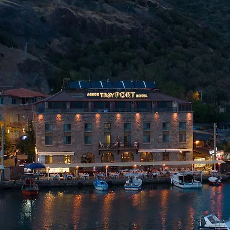 Assos Troy Port *