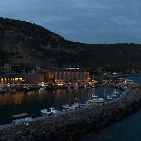 Assos Troy Port Hotel